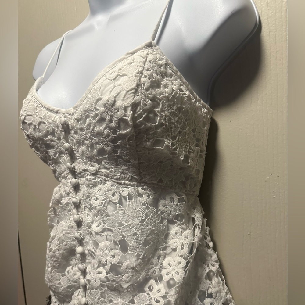 ✨🤍Abercrombie & Fitch White Lace Peplum Cami Top XS - Picture 13 of 16